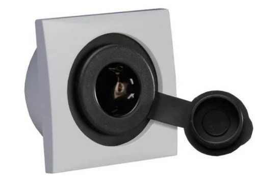 Gniazdo z osłoną i ramką srebrno matowe Batsystem B5918ms